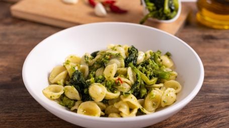 orecchiette cime di rapa, pasta