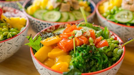 salmone, tonno, poke bowl