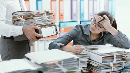 Stress sul lavoro: le strategie per affrontare le situazioni critiche