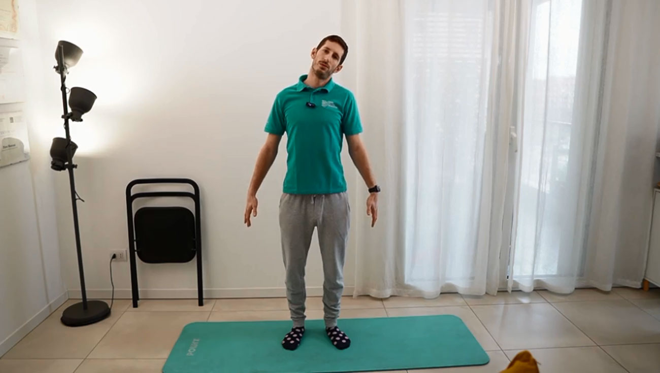 Tieni la testa in avanti? Come raddrizzare la postura – Video Tieni la testa in avanti? Come raddrizzare la postura – Video