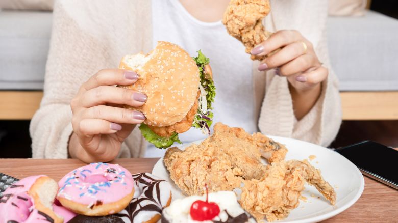 Disturbo da alimentazione incontrollata: cos'è, chi colpisce, come si cura