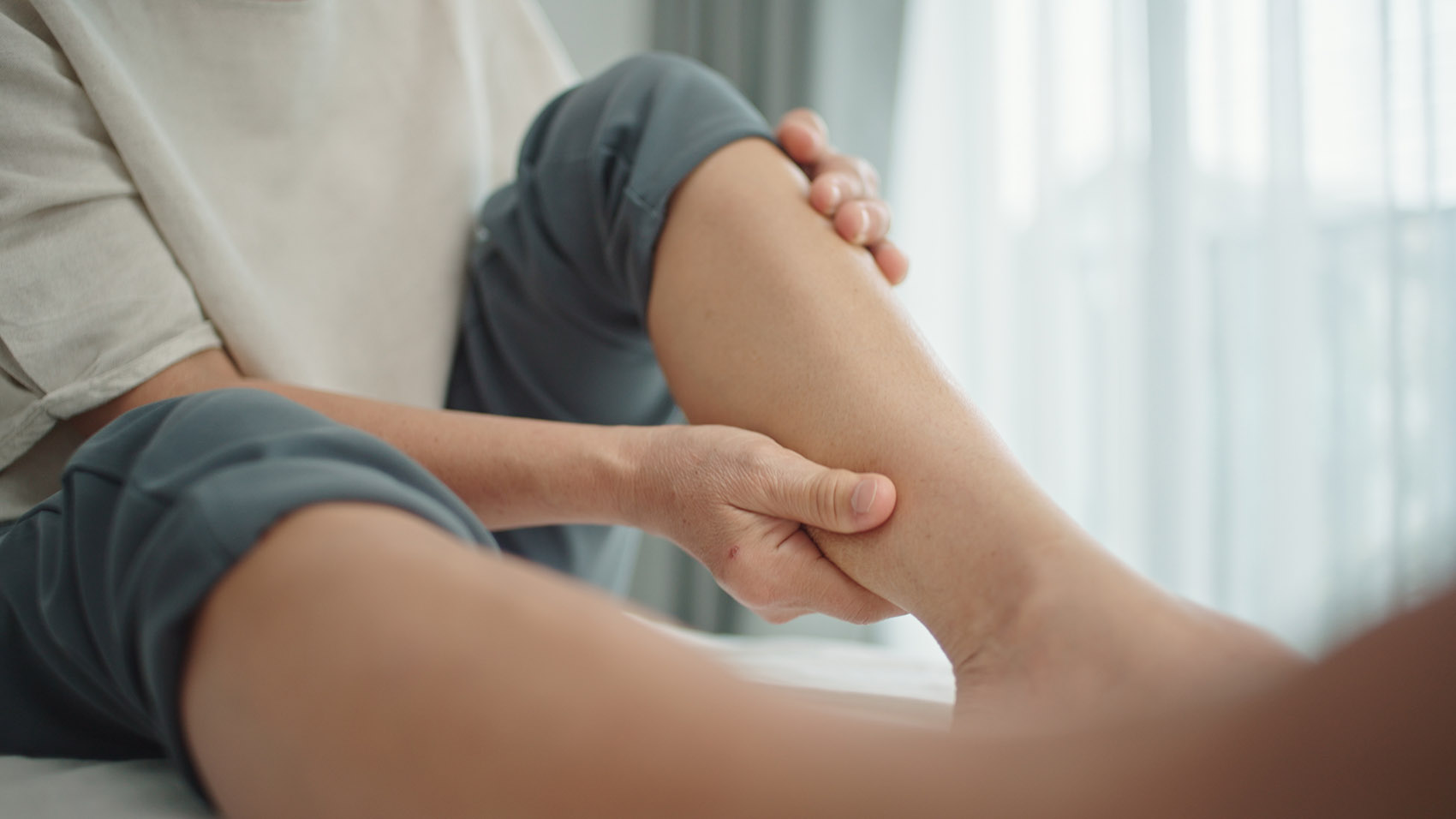 polpaccio, donna matura, gamba