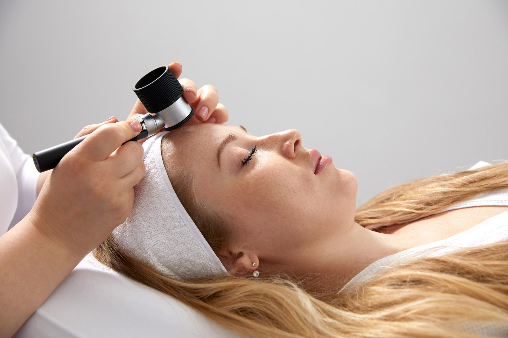 Melanoma sul viso? Affidati al chirurgo plastico