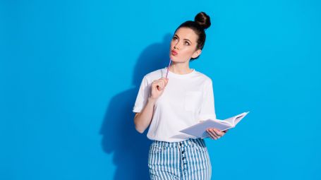 bella ragazza, scrittura, fantasticare