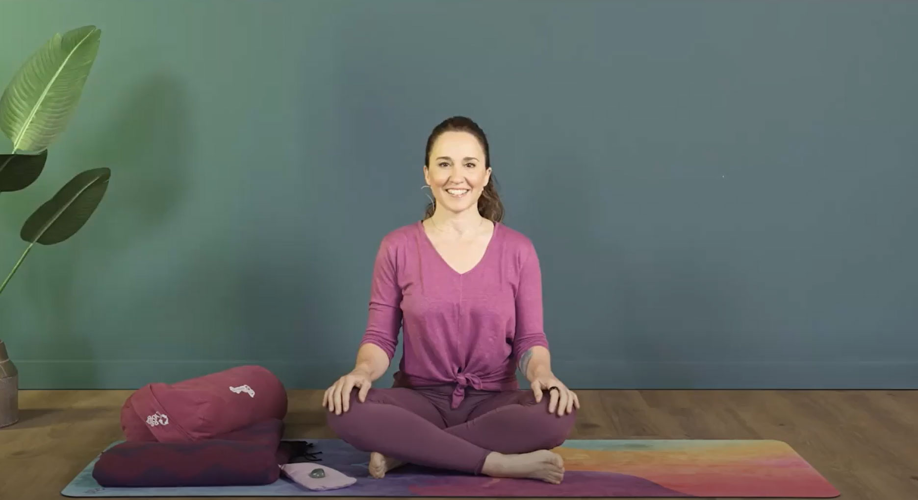 Lo yoga per rilassare il corpo e rigenerare la mente – Video Lo yoga per rilassare il corpo e rigenerare la mente – Video