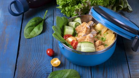 insalata di tacchino, schiscetta, lunch box, cetriolo