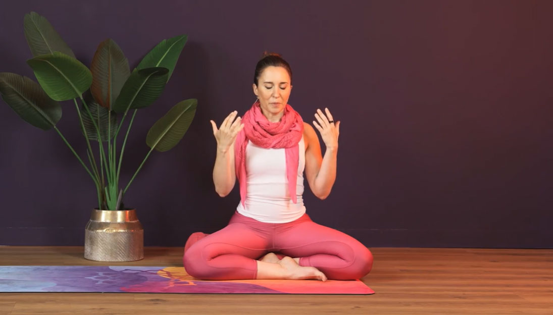 Yoga e meditazione per ascoltare la voce del cuore – Video