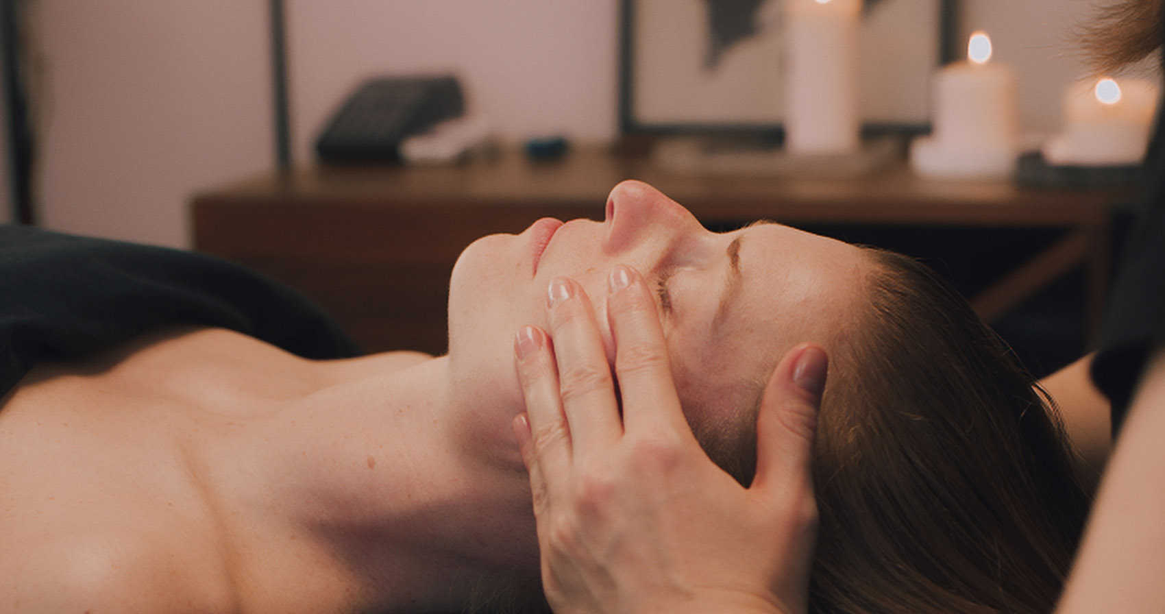 Kobido, il massaggio giapponese che studia il viso Kobido, il massaggio giapponese che studia il viso