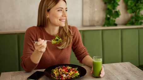 La pausa pranzo per ridurre il girovita e anti-sonnolenza