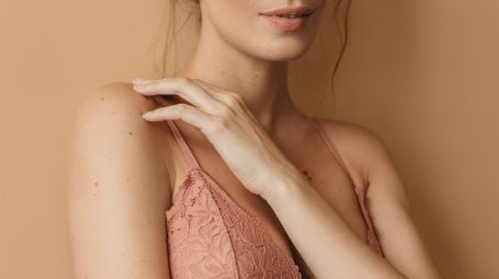 Peli sul seno femminile? È più normale di quanto pensi