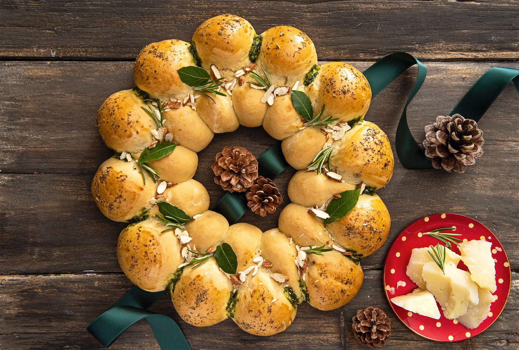 Pane per Natale, speciale e bello da vedere: 4 ricette Pane per Natale, speciale e bello da vedere: 4 ricette