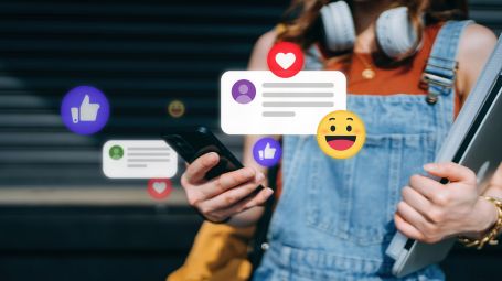 Immagini alterate dall’intelligenza artificiale sui social: l’impatto psicologico