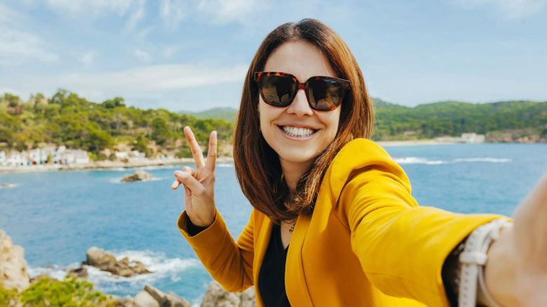 Sempre in cerca di like: cos'è il narcisismo digitale