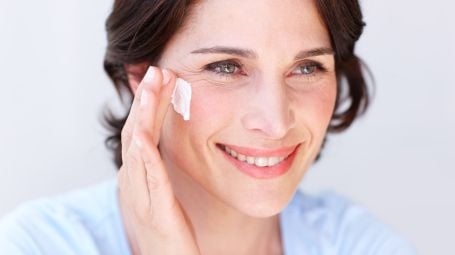 Bellezza in menopausa: le creme e i trattamenti giusti