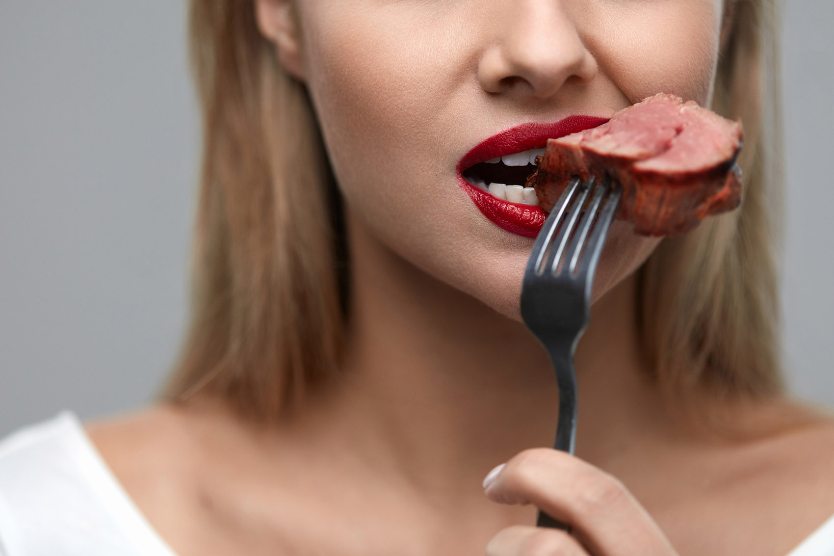 Dieta carnivora: perché secondo la scienza è pericolosa