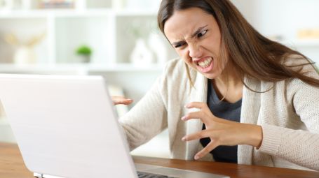 Rage bait: quando online ci fanno arrabbiare a comando