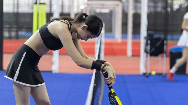 Tennis e padel: dolore all'anca? Le cause e come intervenire - Video