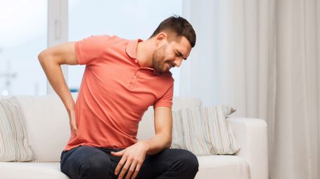 Colica renale, il dolore che non dà pace: le cause e la dieta corretta