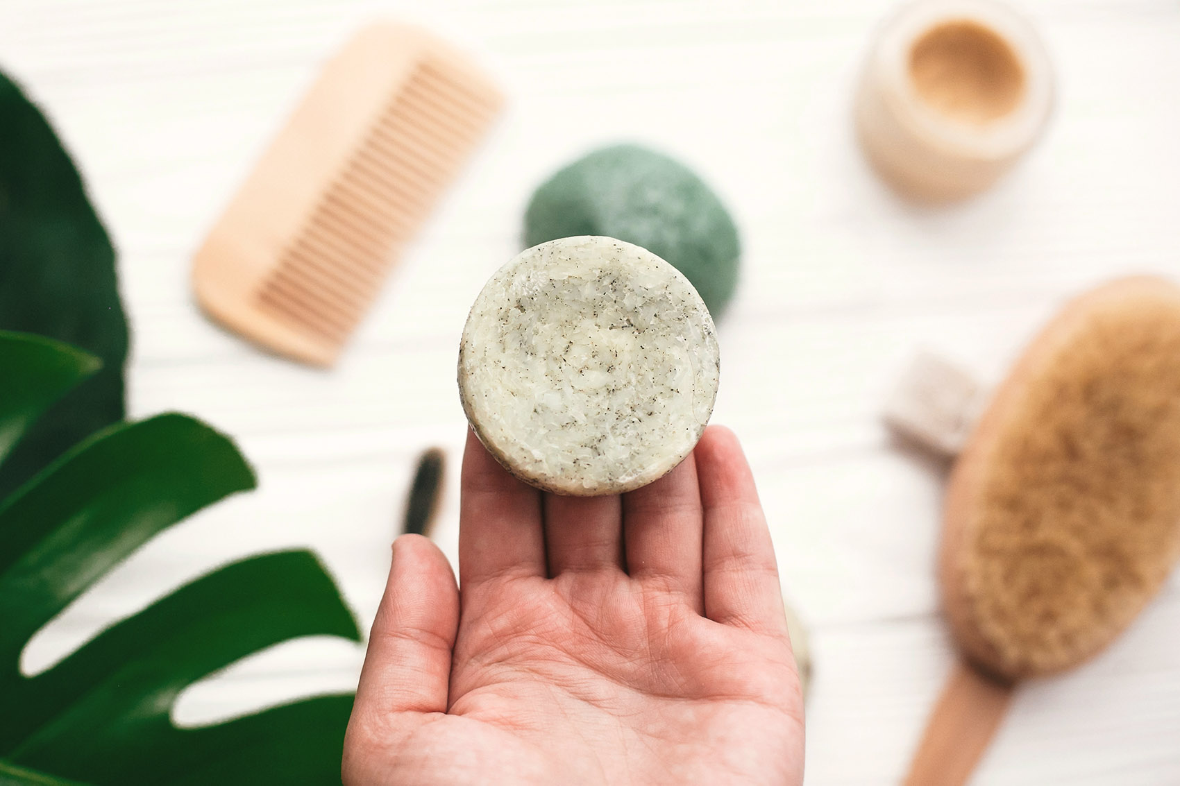 I cosmetici solidi sono tornati: come cambia la beauty routine I cosmetici solidi sono tornati: come cambia la beauty routine