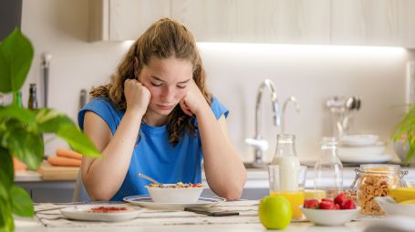 Disturbi alimentari: i centri di assistenza e il numero verde