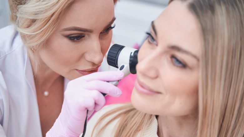 Angiomi e rossori in viso dopo i 40: i migliori laser per cancellarli