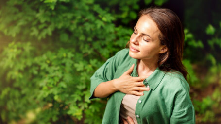 Via lo stress bloccato nel corpo con il Trauma Sensitive Yoga