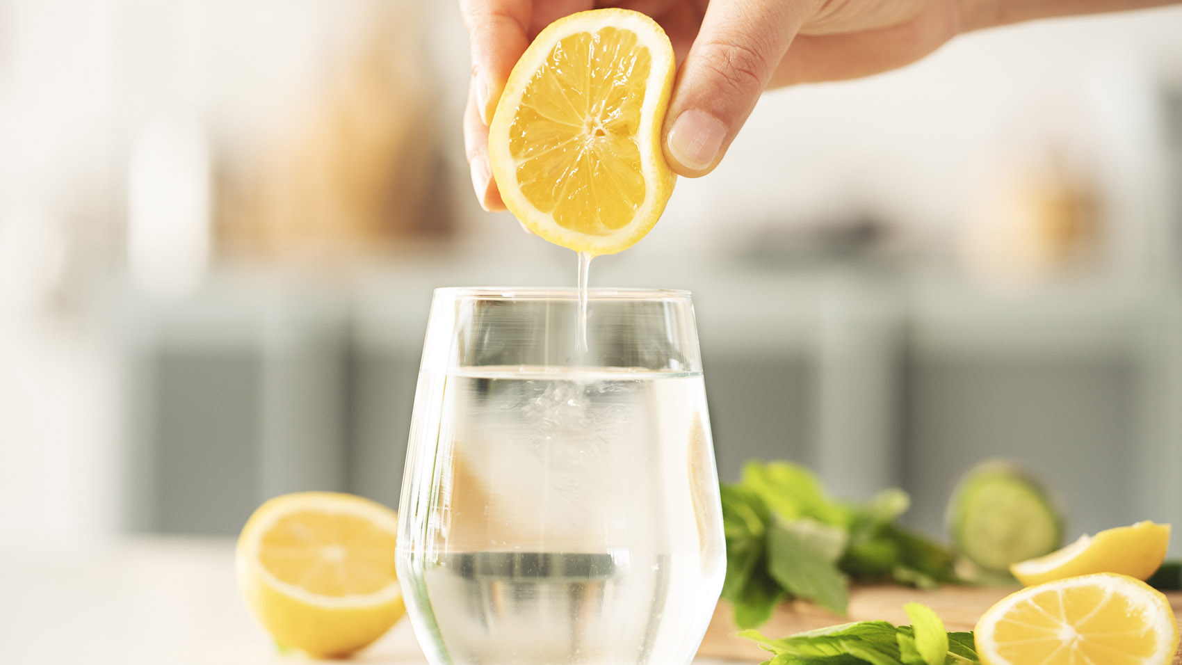 Limone: aiuta davvero a digerire? Tutte le verità del nutrizionista