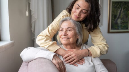 Parkinson, 3 nuove cure: dai monoclonali al farmaco sublinguale