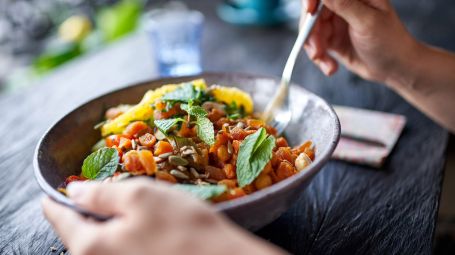 Come sfruttare la pausa pranzo per dimagrire (mangiando)