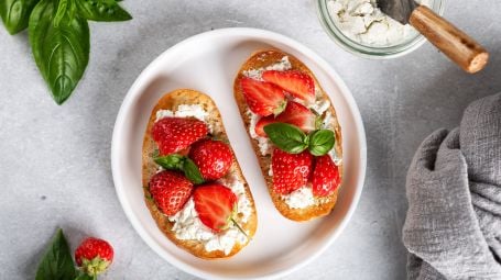 Fragole, stufa della solita macedonia? 3 ricette che non ti aspetti