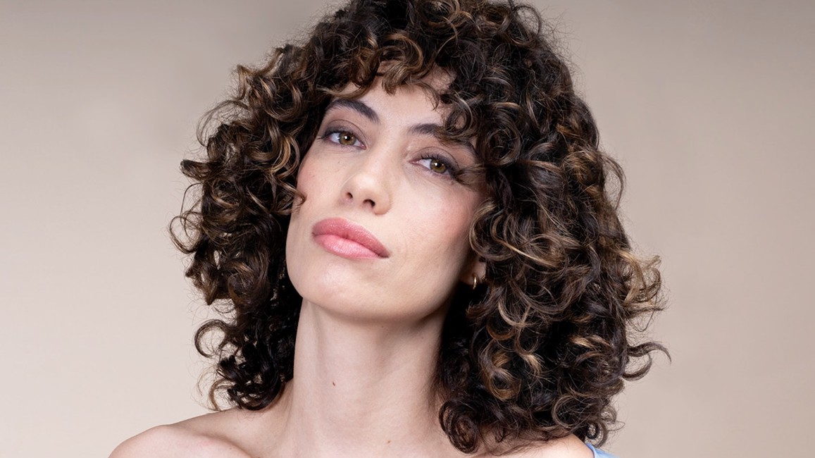 Profumi per capelli, il trend dell’estate 2026 conquista tutti. Ecco perché e gli errori da non fare Profumi per capelli, il trend dell’estate 2026 conquista tutti. Ecco perché e gli errori da non fare