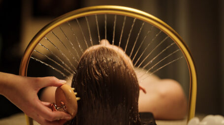Capelli sani e mente leggera: scopri le Hair spa dai rituali giapponesi