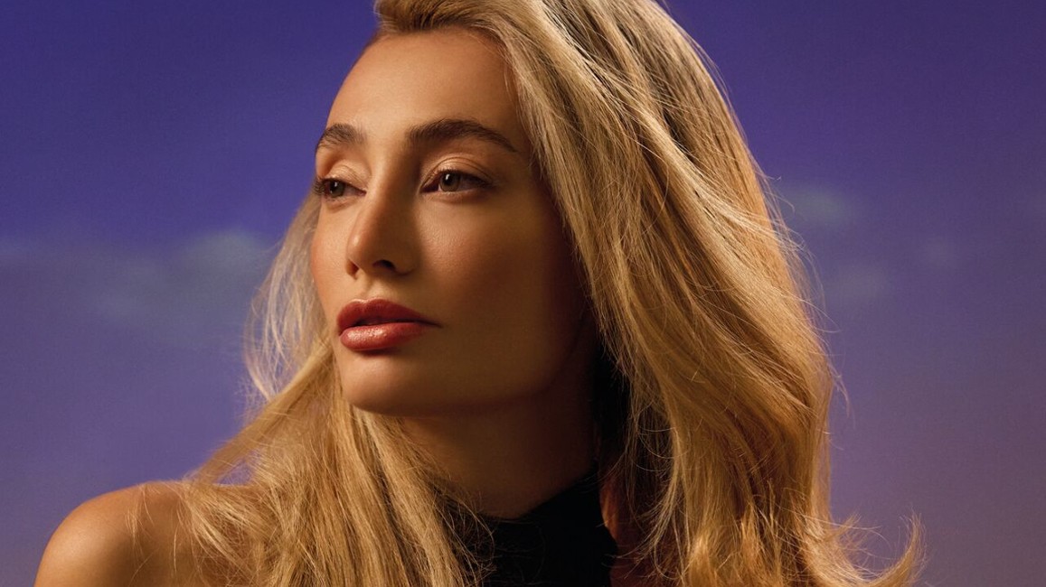 Capelli, ecco il French Blonde per una chioma bionda senza impegno “effetto estate” Capelli, ecco il French Blonde per una chioma bionda senza impegno “effetto estate”