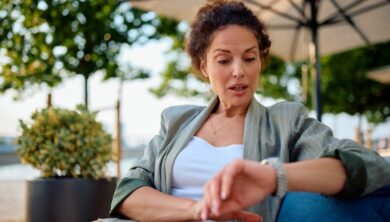 Il caldo è uno “stress test” naturale per il cuore: quando il malessere estivo nasconde un’aritmia