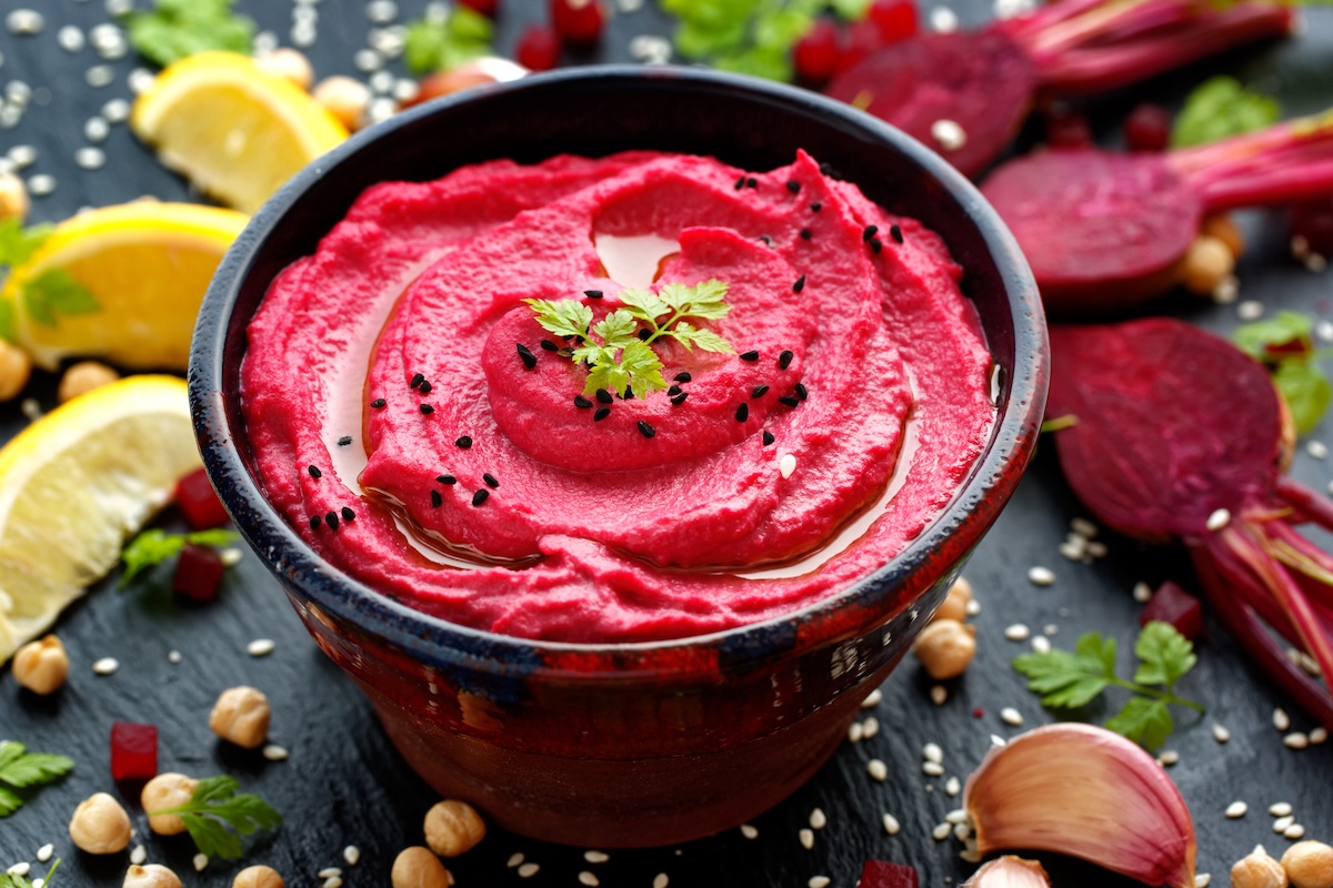Hummus, 5 ricette leggere e ricche di proteine per i tuoi menu estivi Hummus, 5 ricette leggere e ricche di proteine per i tuoi menu estivi