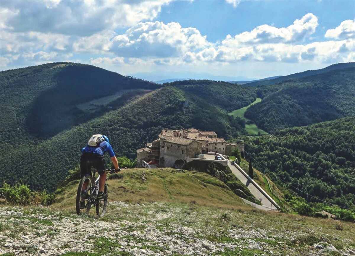 L’Italia da scoprire a piedi, in bici e di corsa: le vacanze attive da provare adesso L’Italia da scoprire a piedi, in bici e di corsa: le vacanze attive da provare adesso