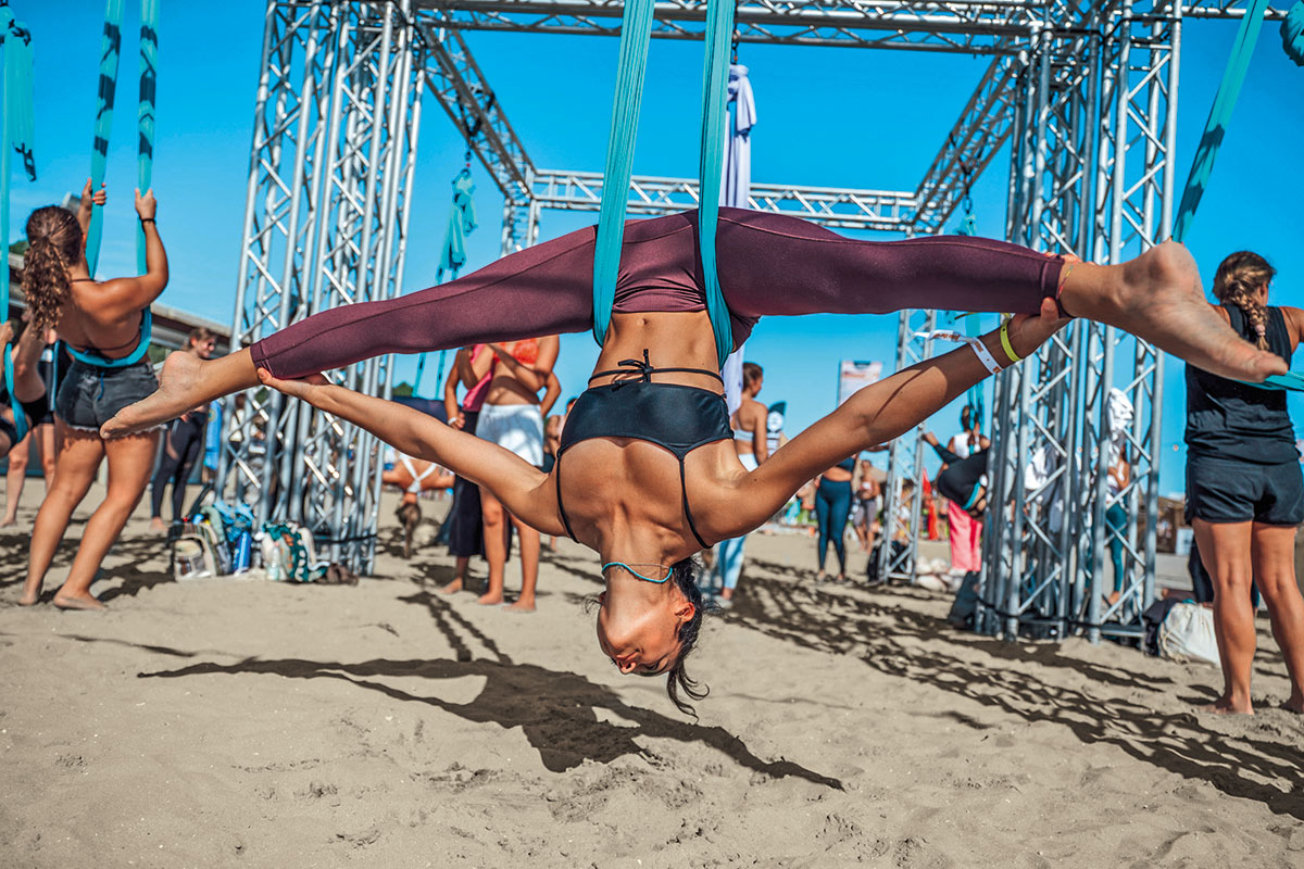 Kalemana Festival: yoga all’alba, musica e mare. Partecipa anche tu con noi!