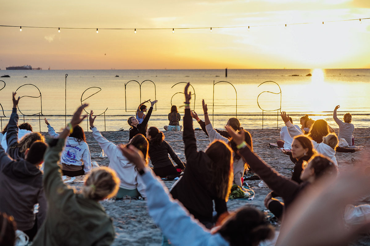 Kalemana Festival: yoga all’alba, musica e mare. Partecipa anche tu con noi!