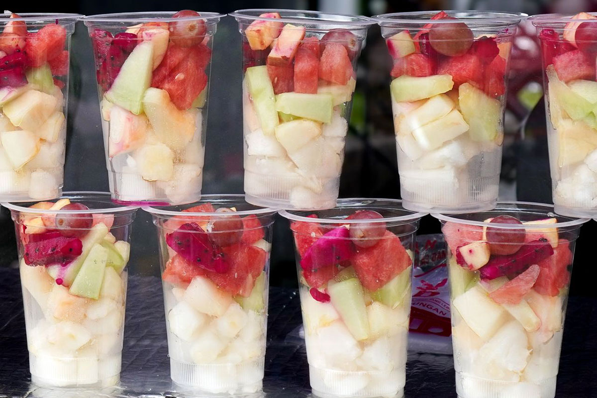 Pranzo al sacco o in spiaggia? Attenta ai finti piatti light: ecco i trucchi per un picnic leggero davvero Pranzo al sacco o in spiaggia? Attenta ai finti piatti light: ecco i trucchi per un picnic leggero davvero