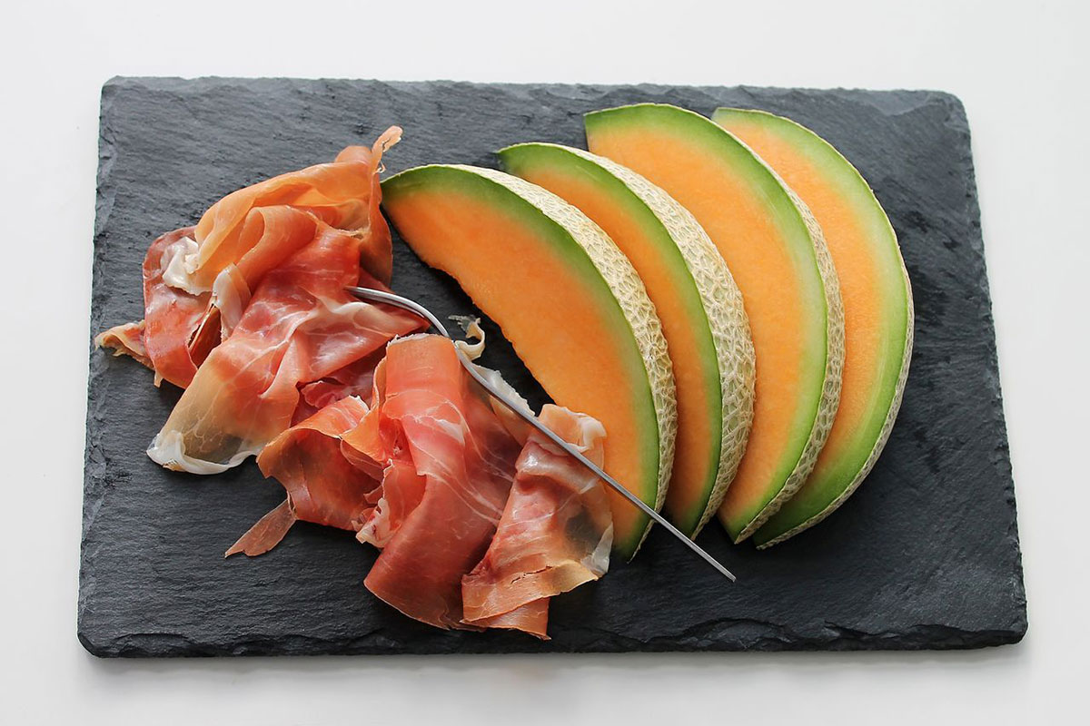 Pranzo al sacco o in spiaggia? Attenta ai finti piatti light: ecco i trucchi per un picnic leggero davvero Pranzo al sacco o in spiaggia? Attenta ai finti piatti light: ecco i trucchi per un picnic leggero davvero