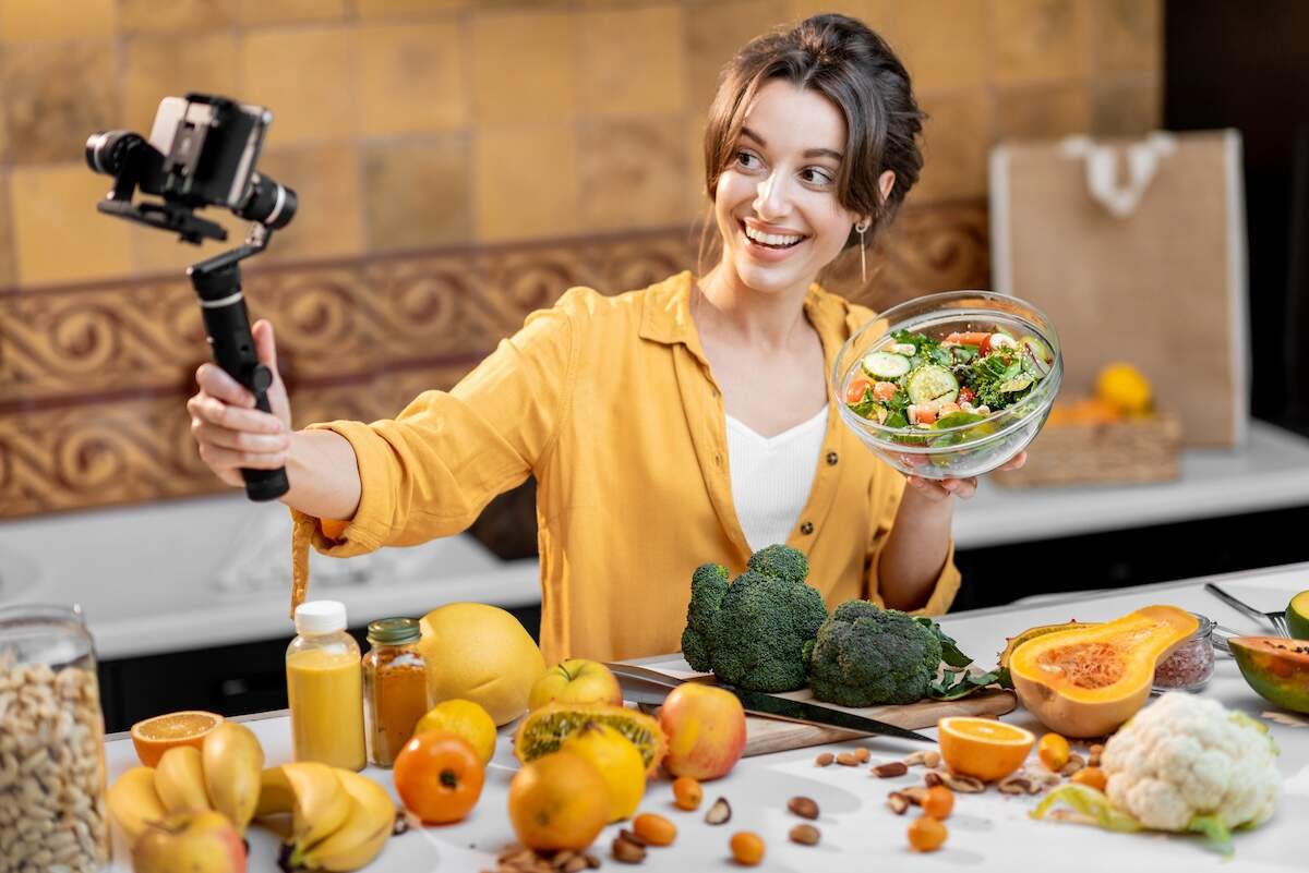 I social minacciano il tuo rapporto con cibo e corpo: occhio a chi segui I social minacciano il tuo rapporto con cibo e corpo: occhio a chi segui
