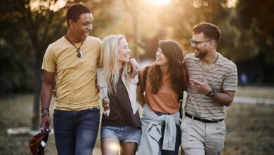 Camminare 15 minuti dopo cena fa bene al cuore, al metabolismo e persino alla creatività