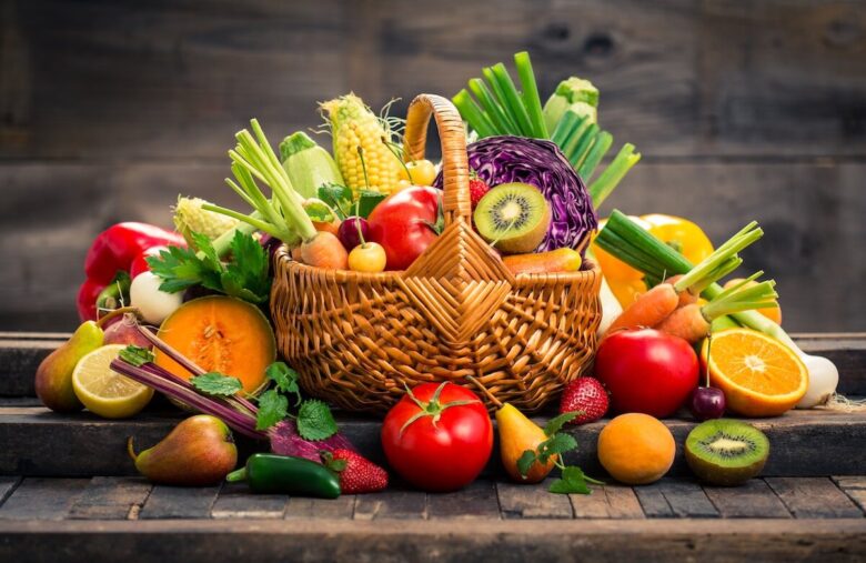 Cesto di frutta e verdura