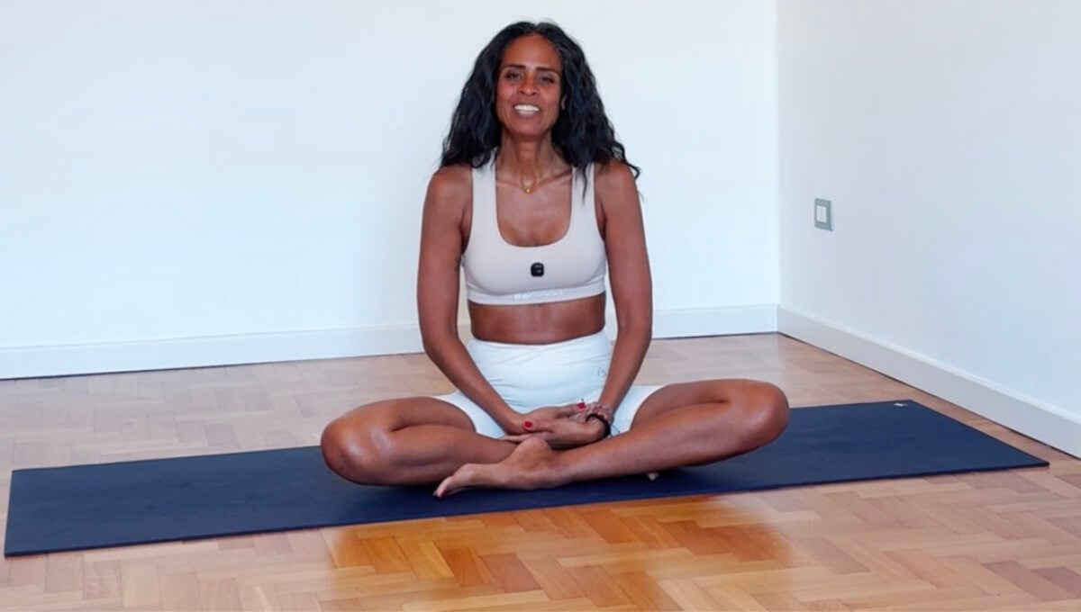 Lo yoga del rientro: 5 asana per un nuovo inizio Lo yoga del rientro: 5 asana per un nuovo inizio