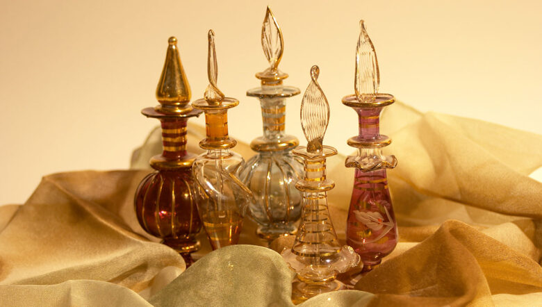 boccette di profumo stile arabo