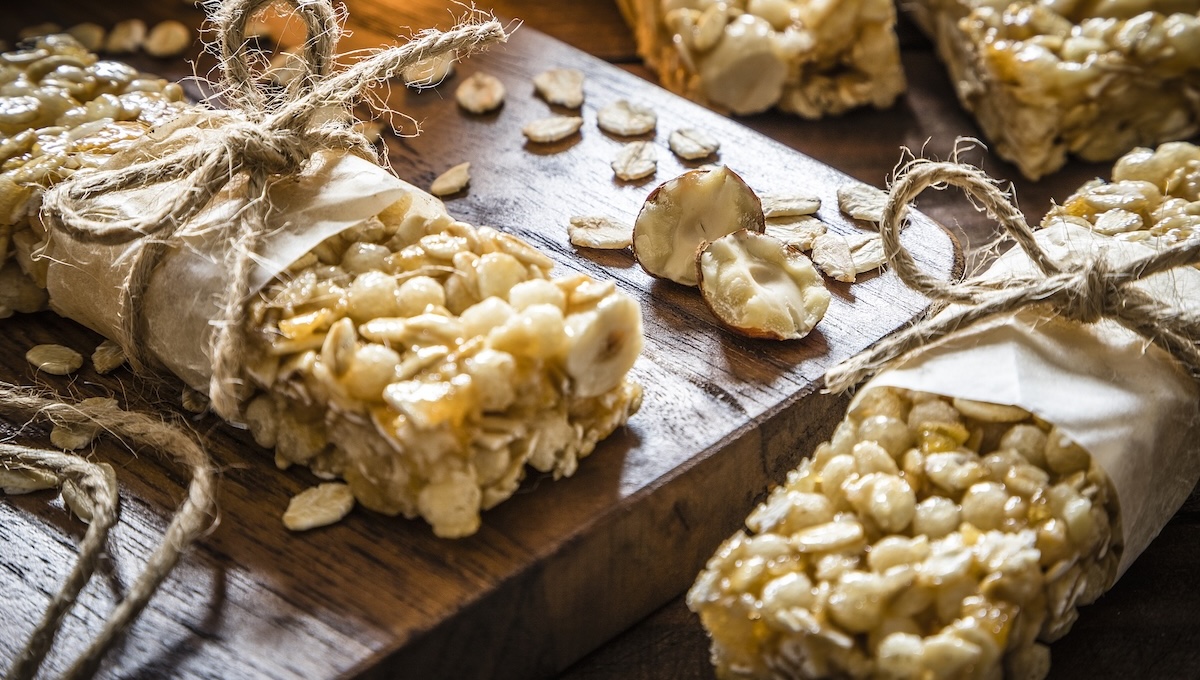 Dalla colazione al relax serale: 5 barrette fatte in casa consigliate dalla nutrizionista Dalla colazione al relax serale: 5 barrette fatte in casa consigliate dalla nutrizionista