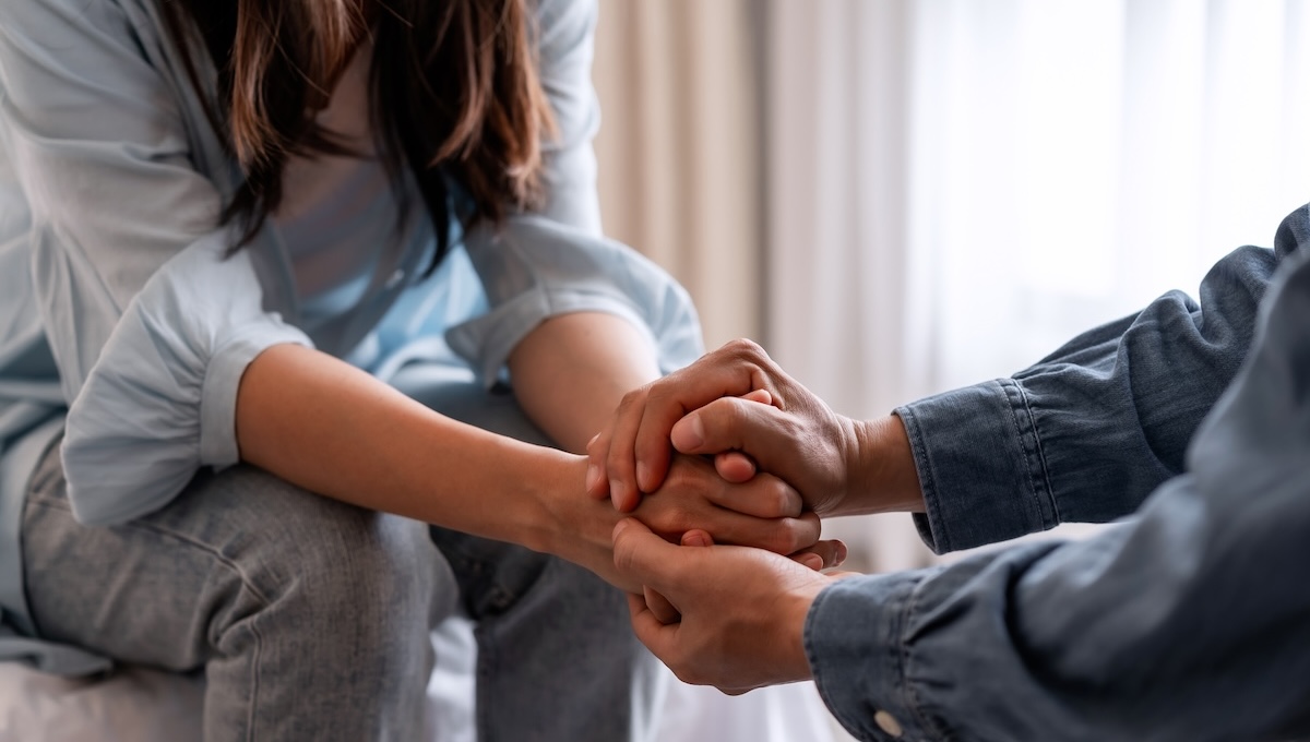 Genitori in lutto: qualcuno li aiuta ad attraversare il dolore Genitori in lutto: qualcuno li aiuta ad attraversare il dolore