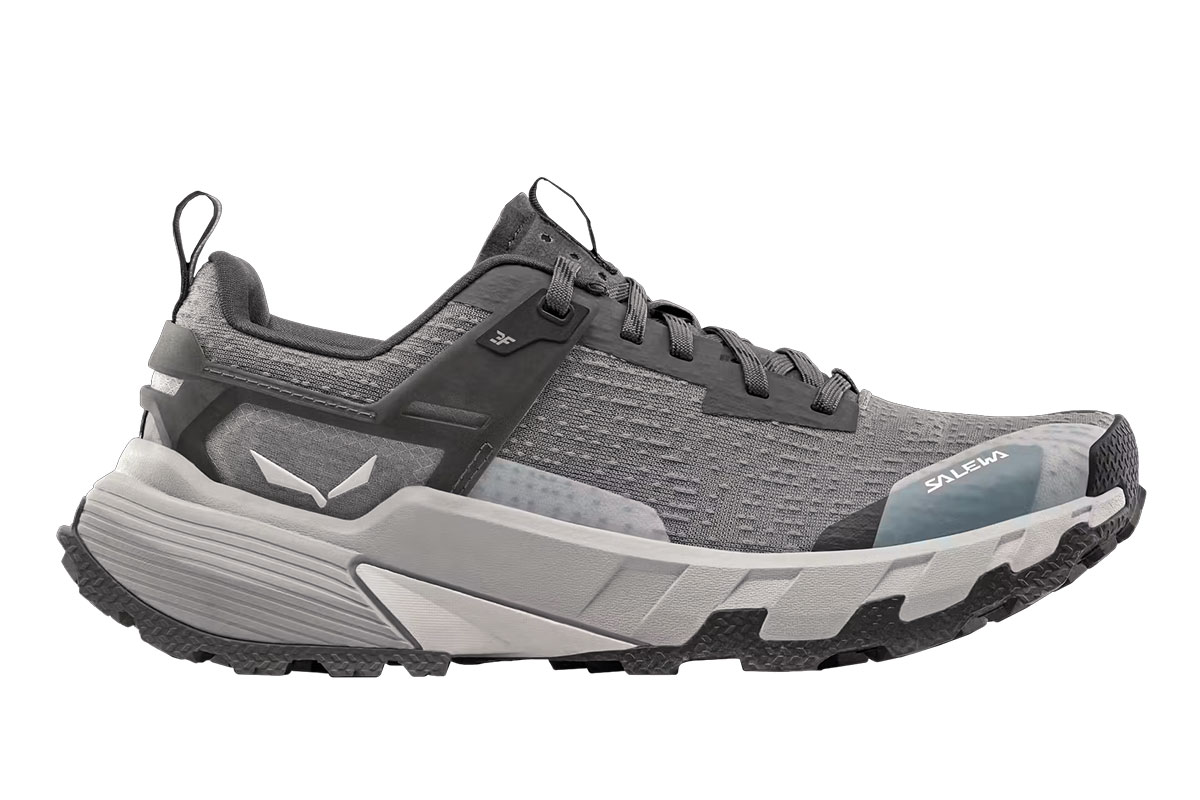 Voglia di cammino? Scarpe da walking: i 4 modelli migliori per piedi in salute (testati dalle esperte)