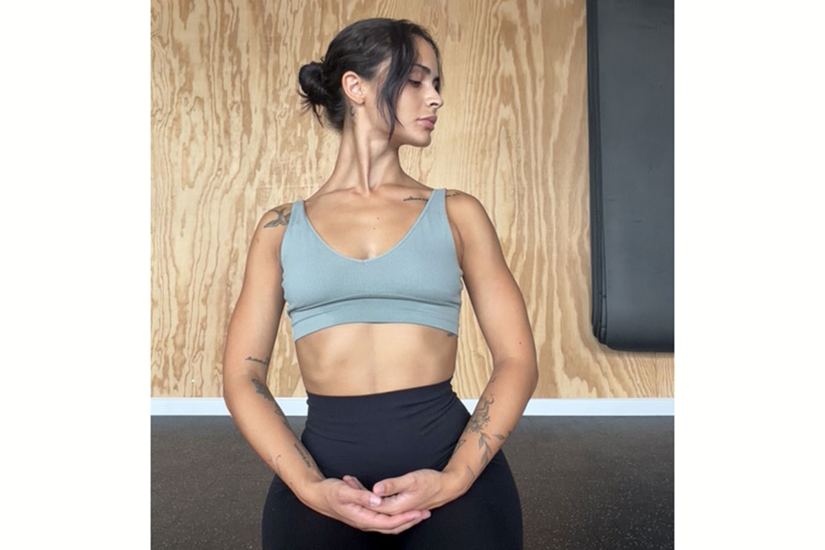 Workout anti-tensione: alzati dalla scrivania e allenati così per 10 minuti Workout anti-tensione: alzati dalla scrivania e allenati così per 10 minuti