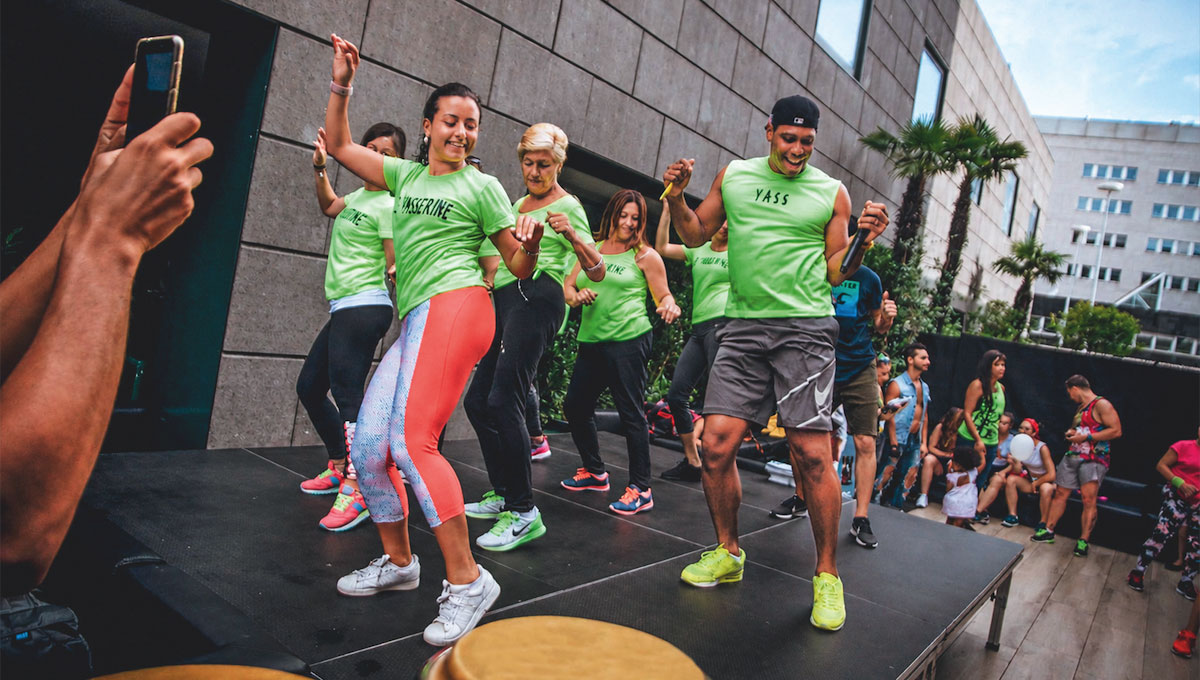 Bruciare calorie divertendosi: il segreto del successo della Zumba spiegato da Yass el Atrevido de Milano Bruciare calorie divertendosi: il segreto del successo della Zumba spiegato da Yass el Atrevido de Milano